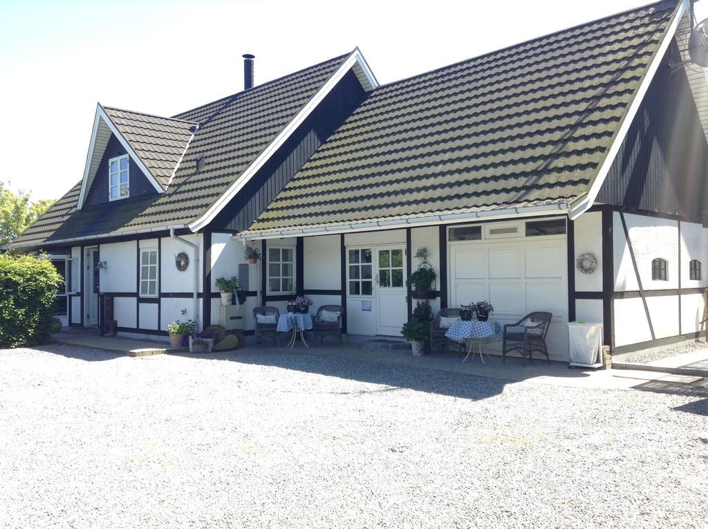 Piccobello Bed & Breakfast Valloby Koge Exteriör bild